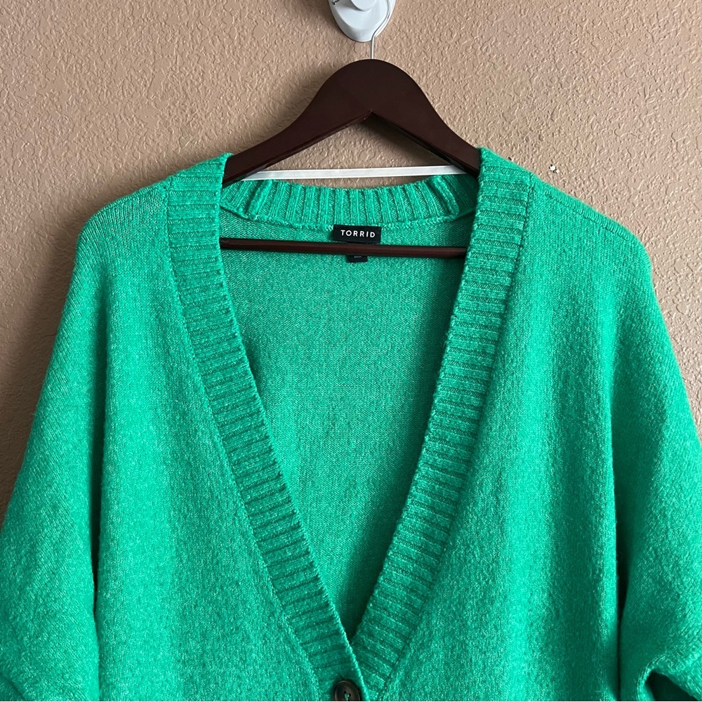 Torrid Green Boyfriend Cardigan Sweater Size 2 - Picture 3 of 10
